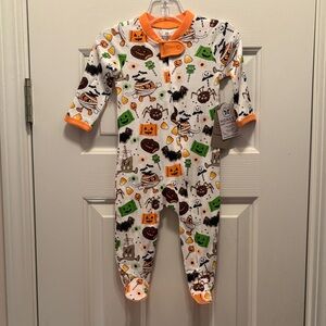 The Honest Company White Halloween Print Footie with Orange Trim
